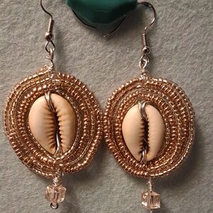 AFRICAN COWRIE SHELL CHAMPAGNE EARRINGS